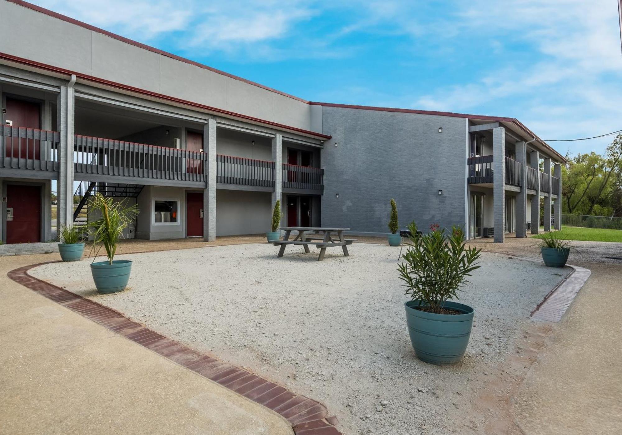 Red Roof Inn Madisonville מראה חיצוני תמונה